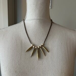 NWOT Chloe + Isabel African Plains Pendant Necklace